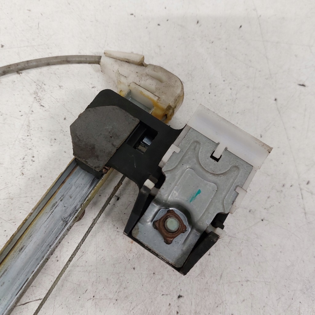 фото №9, Mazda 2 ii dy підйомник скло правий задня 3m71-a27000be