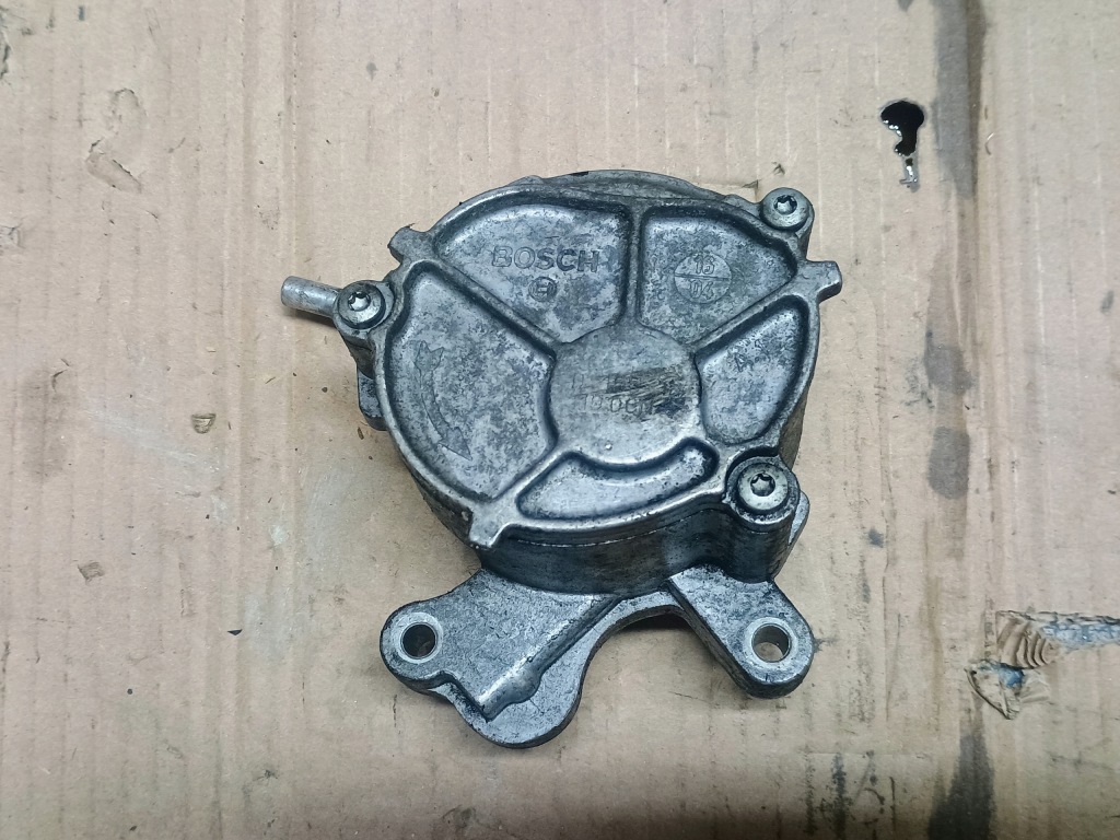 Купити Насос вакуум bosch d156-2c1 peugeot ford volvo 1.6