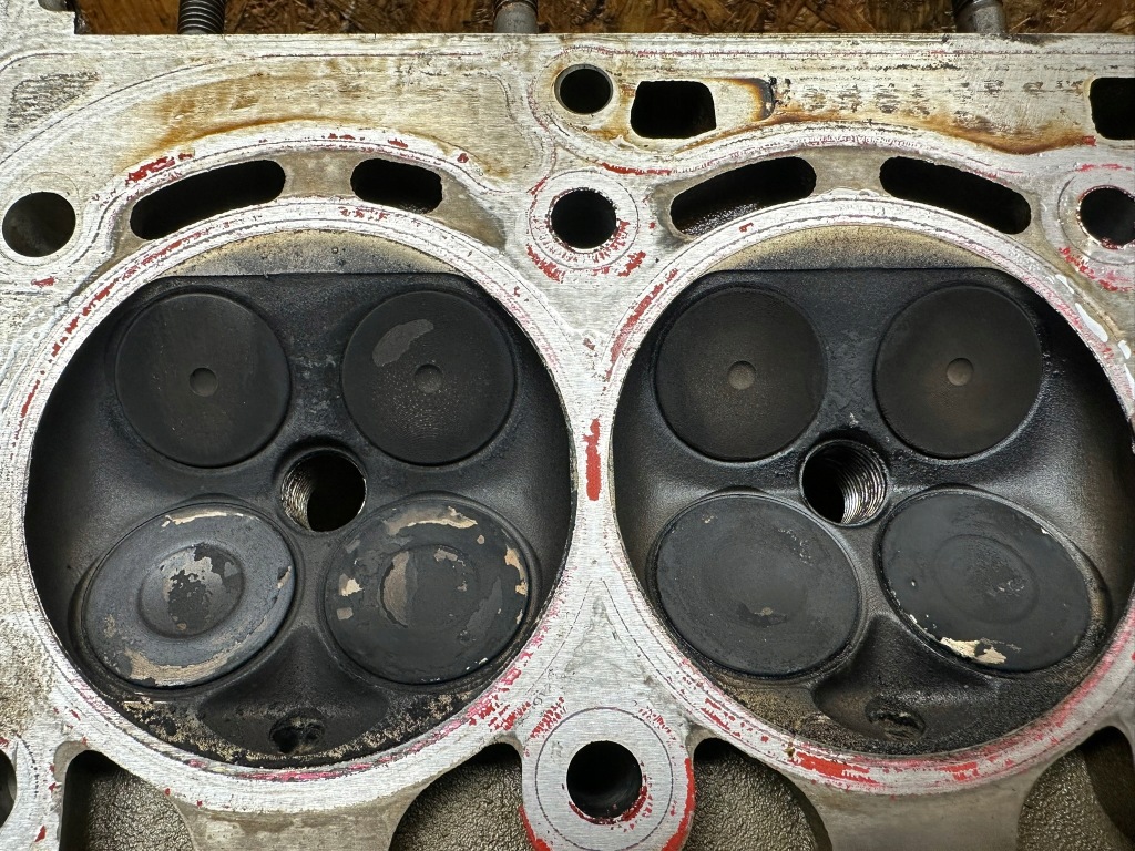 Головка крышка валы vw 1.4 tsi 03c103475bc 03c103358ak Недорого