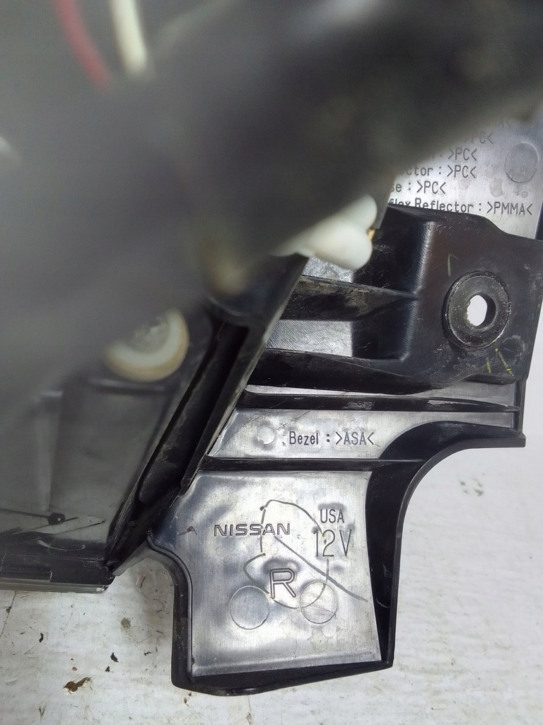фото №9, Nissan rogue 16- лампа правий задня usa