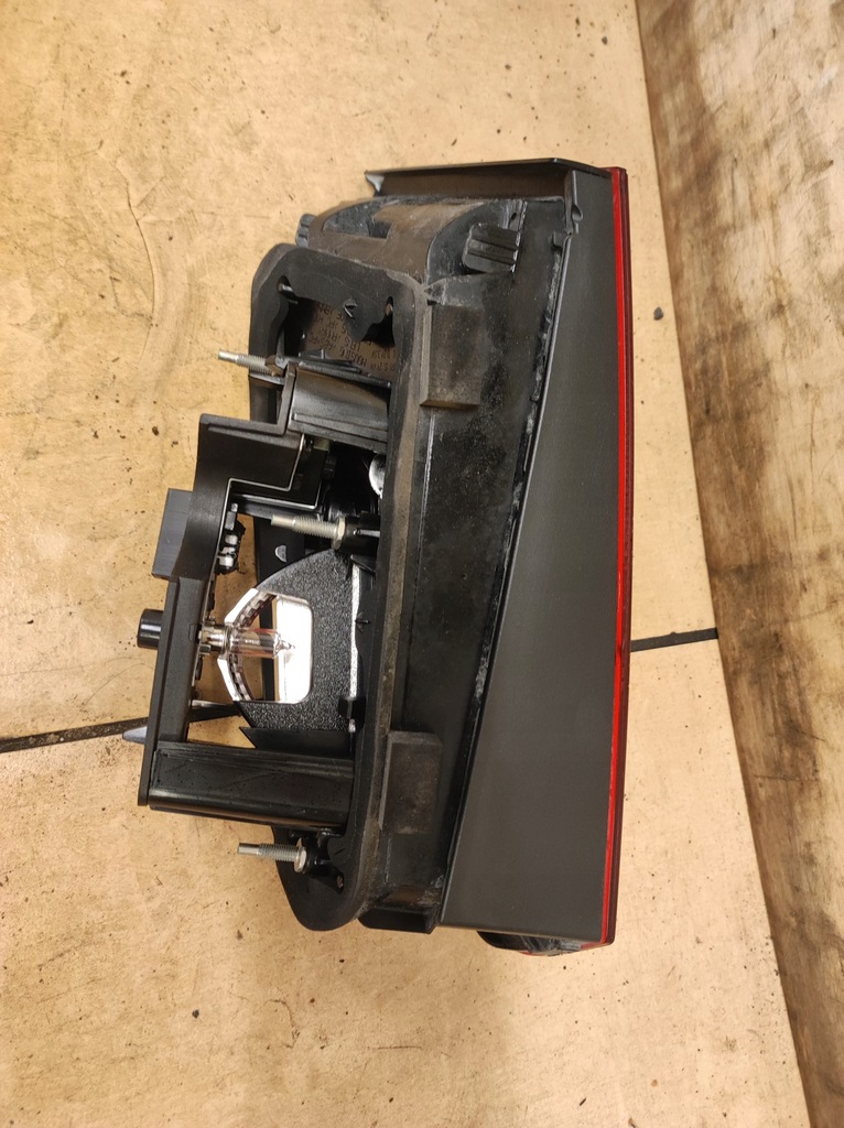 фото №7, Лампа левая задняя задняя w крышка audi a3 8v hb