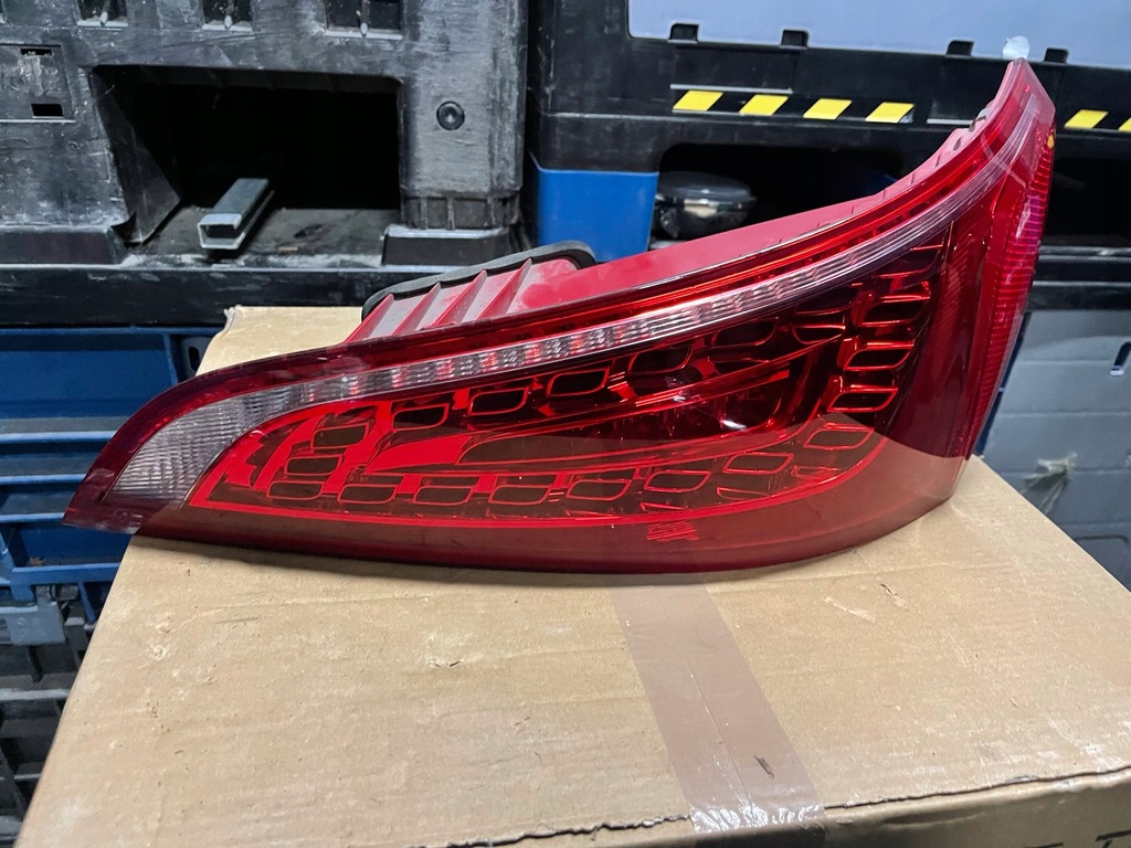 фото №1, Audi q5 i лампа задняя 8r0945094a