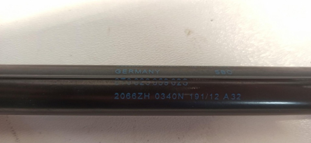 фото №5, Audi a5 8t привод капот 8t0823359