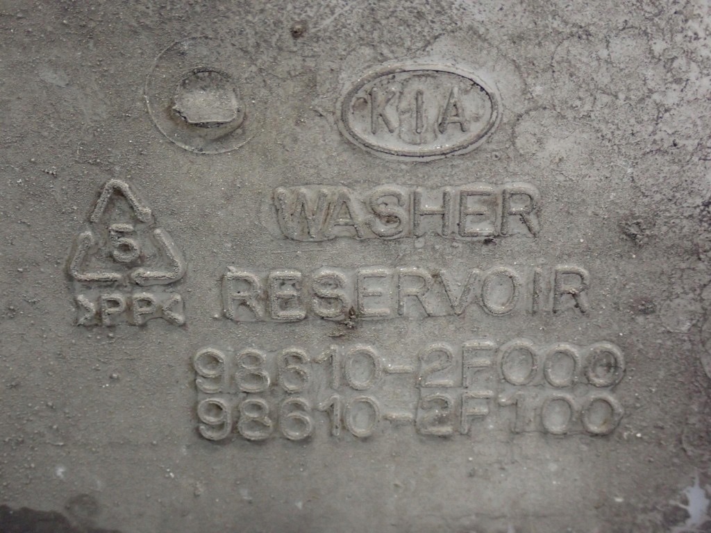 фото №5, Kia cerato 04-06 2,0 бачок омывателя помпа 98610-2f000