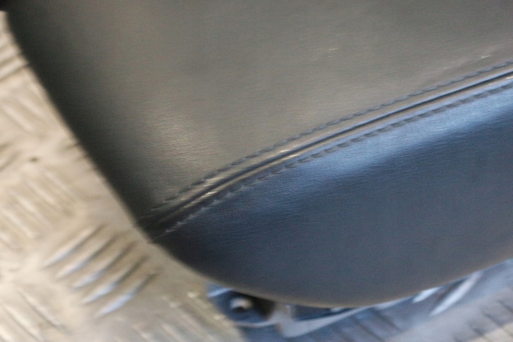 фото №5, Подлокотник телефон кожа audi a8 s8 4h 4h0863075l