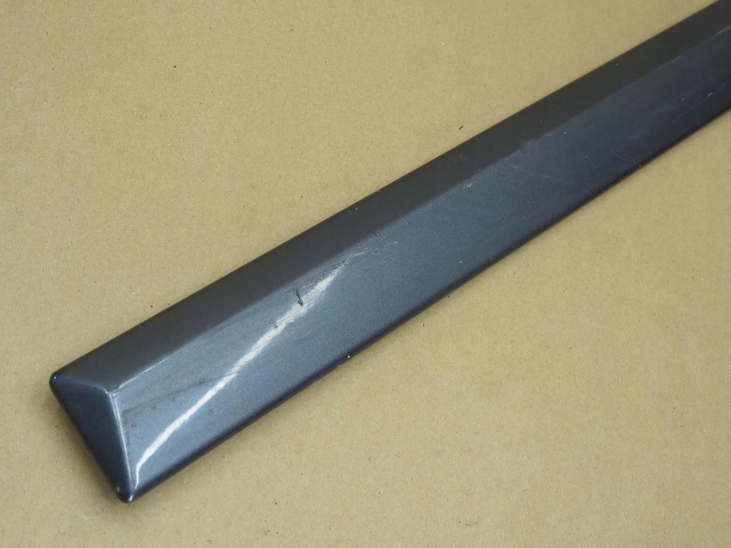 Молдинг двері лівий задній 39987038 volvo v50 1 07-12r Київ