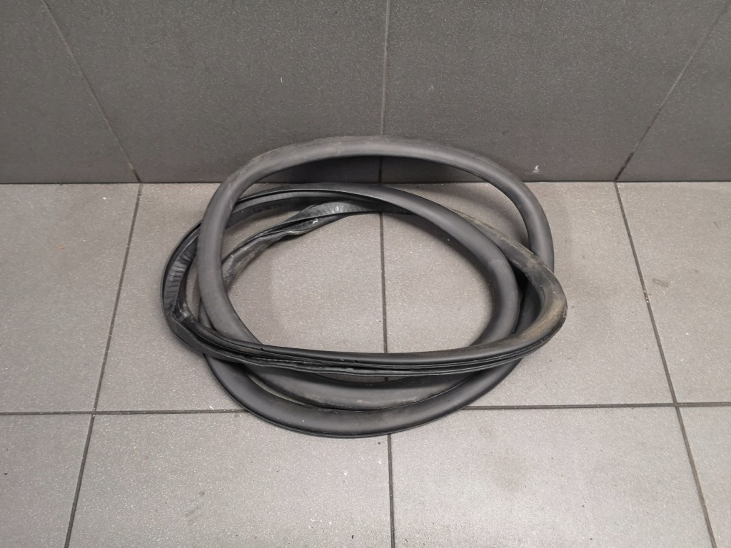 фото №1, Прокладка дверь левый задняя audi a4 b6 8e5833721b