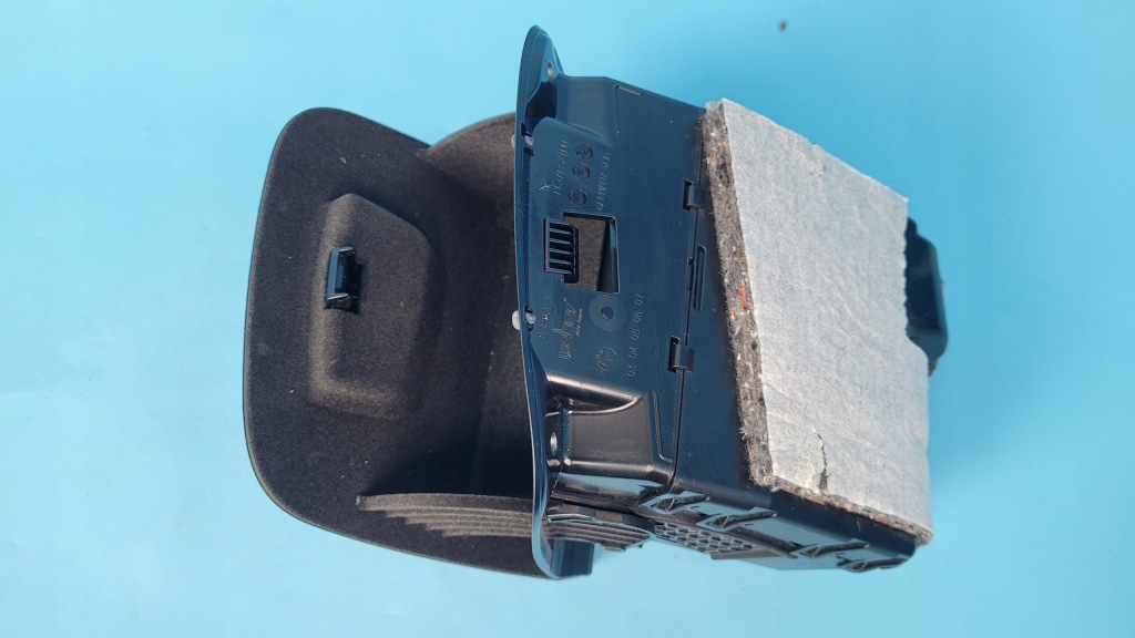 Bmw 5' g31 518d touring 18r бардачок консоли панели левый 6997929 Недорого