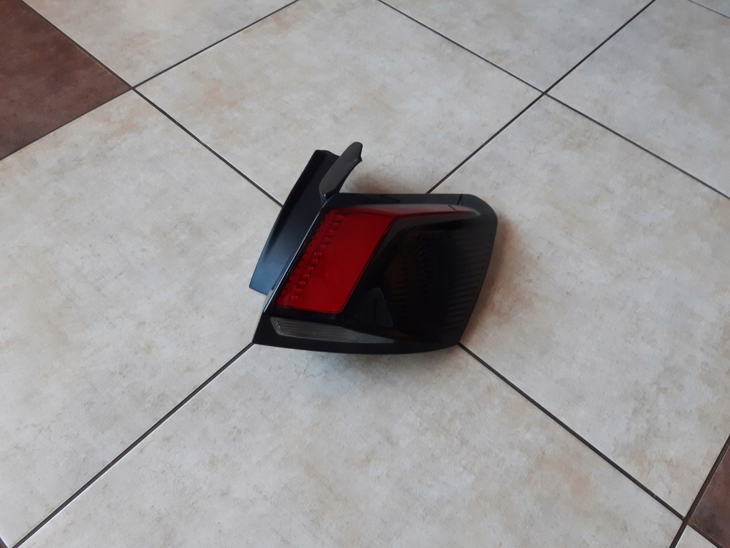 фото №1, Peugeot оригинальный номер 9810477080 лампа