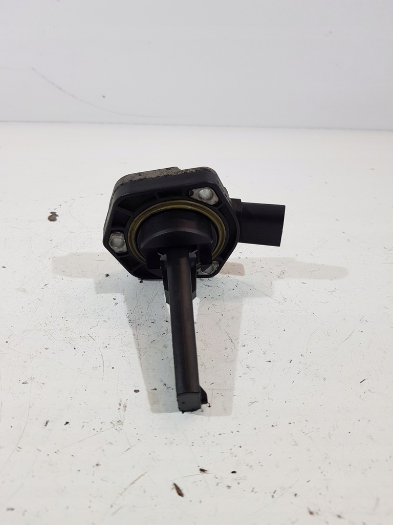 фото №12, Датчик уровня масла 06e907660 audi 2.7 3.0tdi