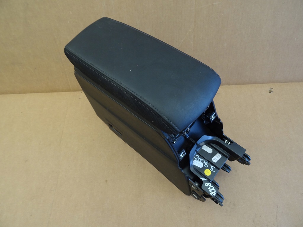 фото №1, Peugeot 2008 ii подлокотник