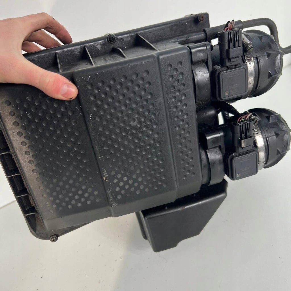 Range rover sport l320 3.0d корпус фільтра повітря оригінальний номер 4619685916 Доставка