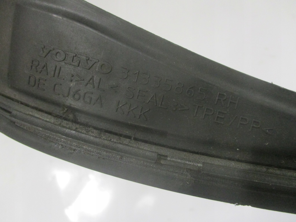 фото №12, Volvo s60 ii v60 молдинг стекло передней лобовое 31335865 правая