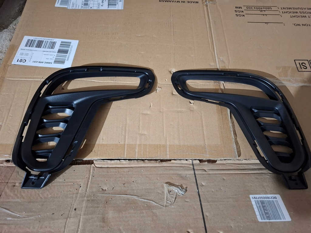 фото №1, Рамка противотуманной фары левая dodge durango 21 -