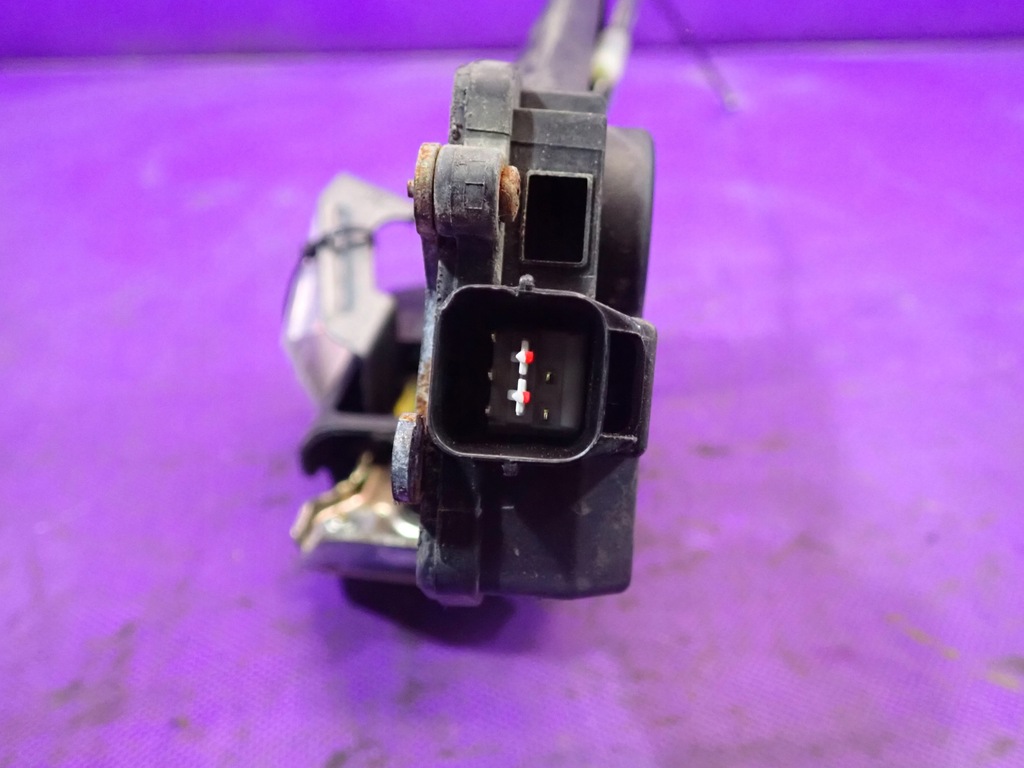 фото №5, Hyundai tucson i 04-10 замок задняя правый 5 pin тросы