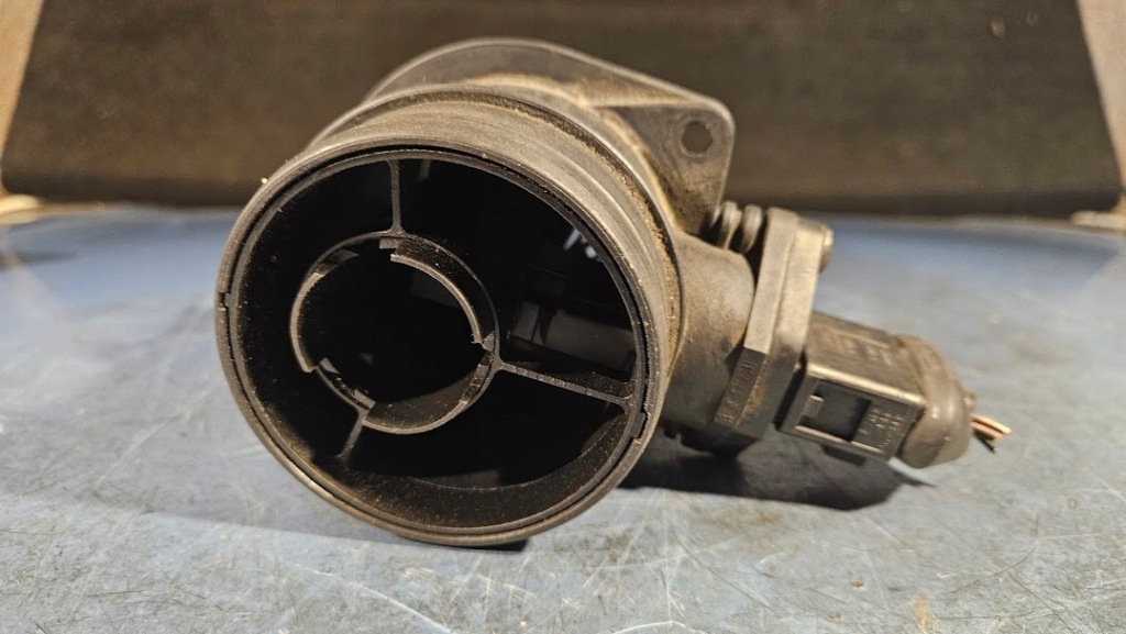 Витратомір 1.9tdi vw audi 4pin 0281002461 074906461b в Україні