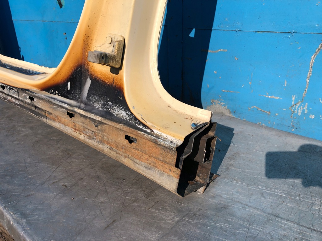 фото №4, Mercedes w213 четверть левый порог блок двигателя