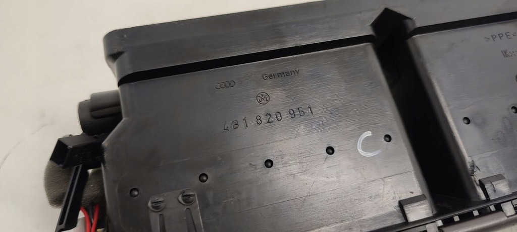 фото №9, Ґрати обдув комплект audi a6 c5 2,5 tdi