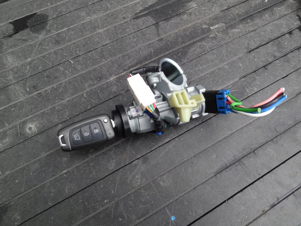 фото №1, Hyundai i30 iii 2018 1,6 crdi замок запалювання ключ комплект оригінал