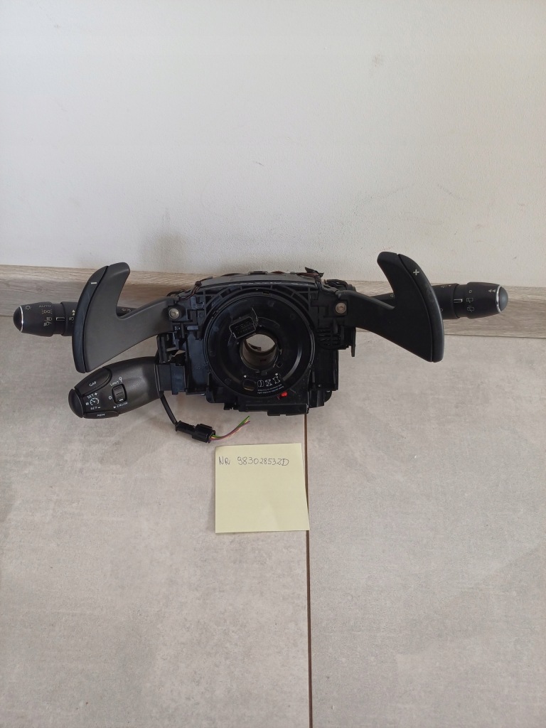 фото №1, Перемикачі перемикач комбінований berlingo e combo e rifter c5 98302853zd