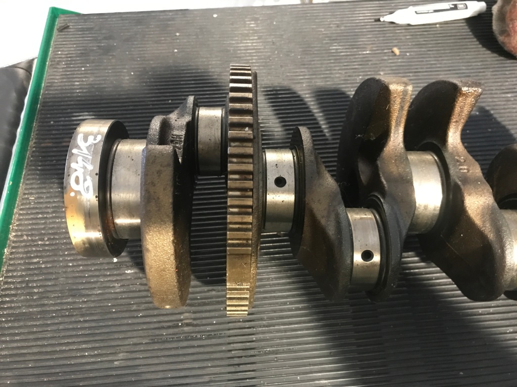 Bmw m3 e92 2007 wał коленчатый aaes1222324151 Недорого