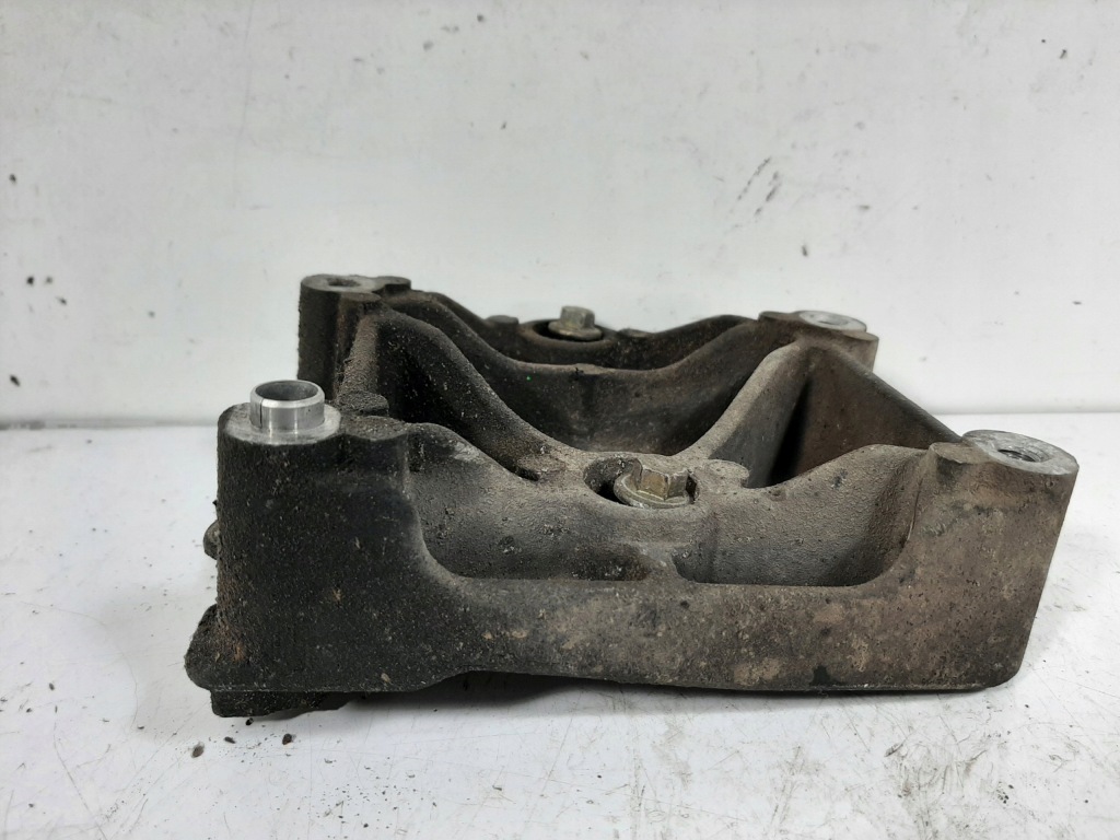 фото №9, Citroen xsara 1.6 16v 03r кронштейн кронштейн генератора 9638683280