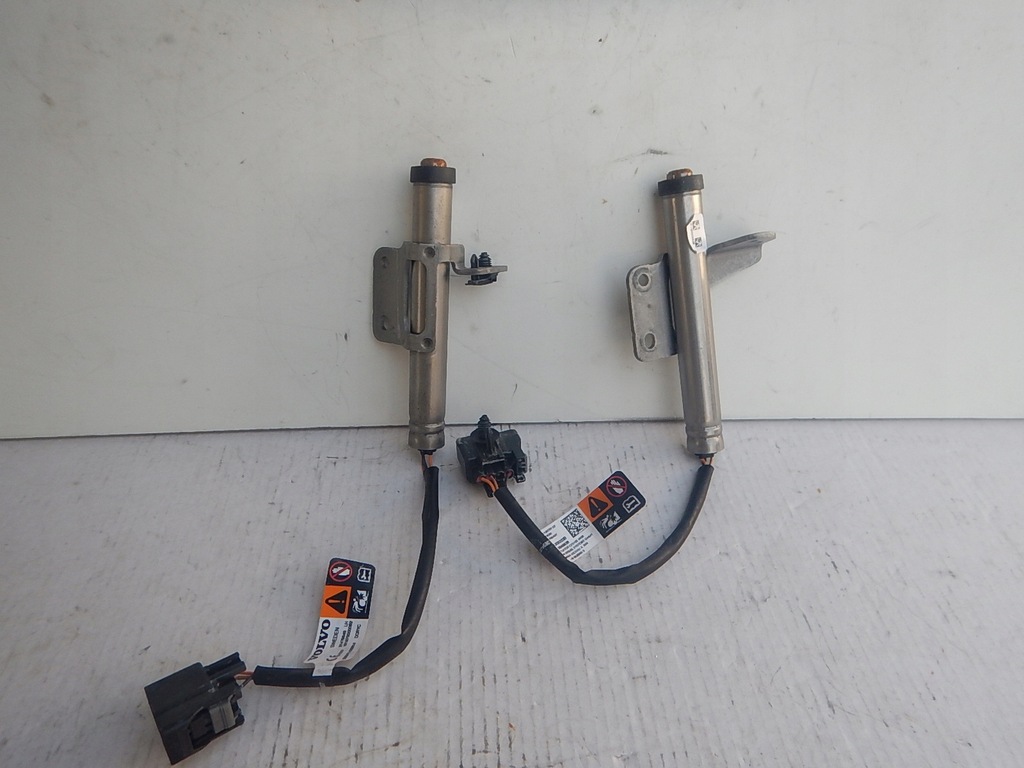 фото №1, Volvo s90 v90 ii 15- патрон шарнір піротехнічний патрони