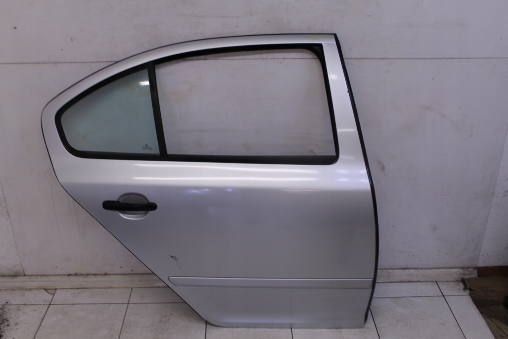 фото №1, Двері правий задня skoda octavia ii lift hb 08r- 9156