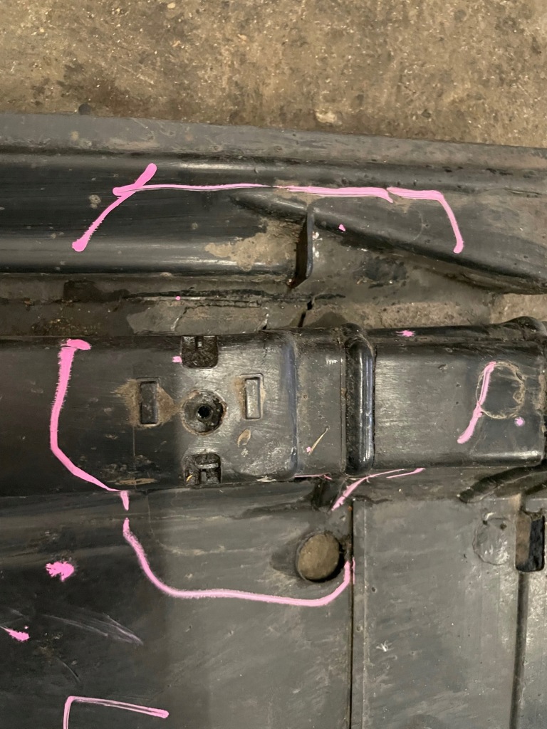 Audi a4 b8 a5 накладка плита пол подвеска левая Недорого