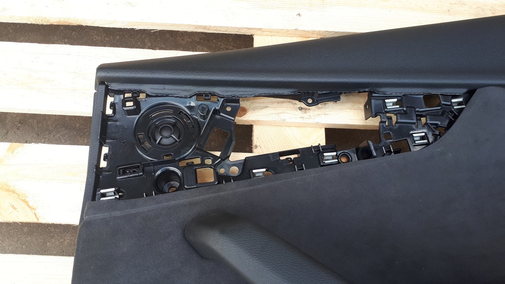 фото №6, A4 b9 8w s4 обшивка дверь правый задняя alcantara