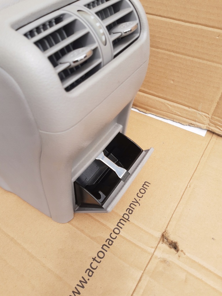 фото №12, Mercedes c w203 підлокітник тунель oriongrau a2036806550 7g64