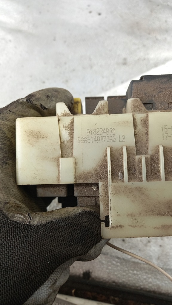 фото №4, Коробка предохранителей ford focus 99r hb