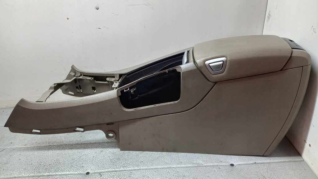 фото №1, Подлокотник volvo s60