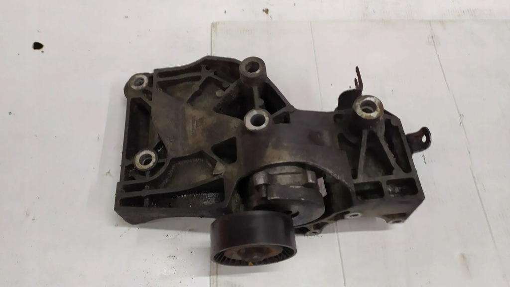 Кронштейн генератора insignia astra zafira 2.0 cdti a20dth Киев