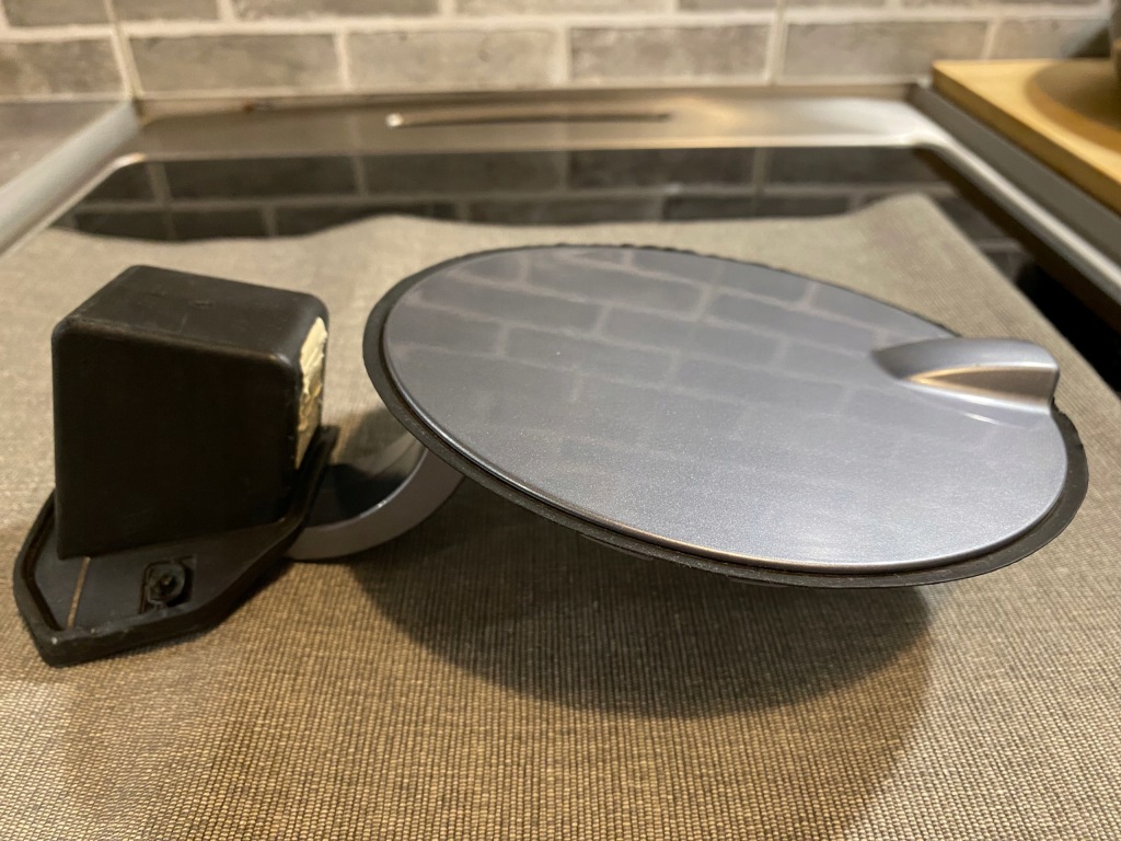 Крышка заливной топлива opel astra h - код лакокрасочного покрытия z163 - 13112001 / 315242409 Доставка