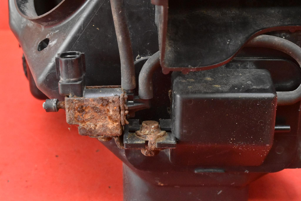 Корпус фильтра воздуха mn115515 mitsubishi eclipse 4 iv 4g 3.8 v6 265 km с Разборки