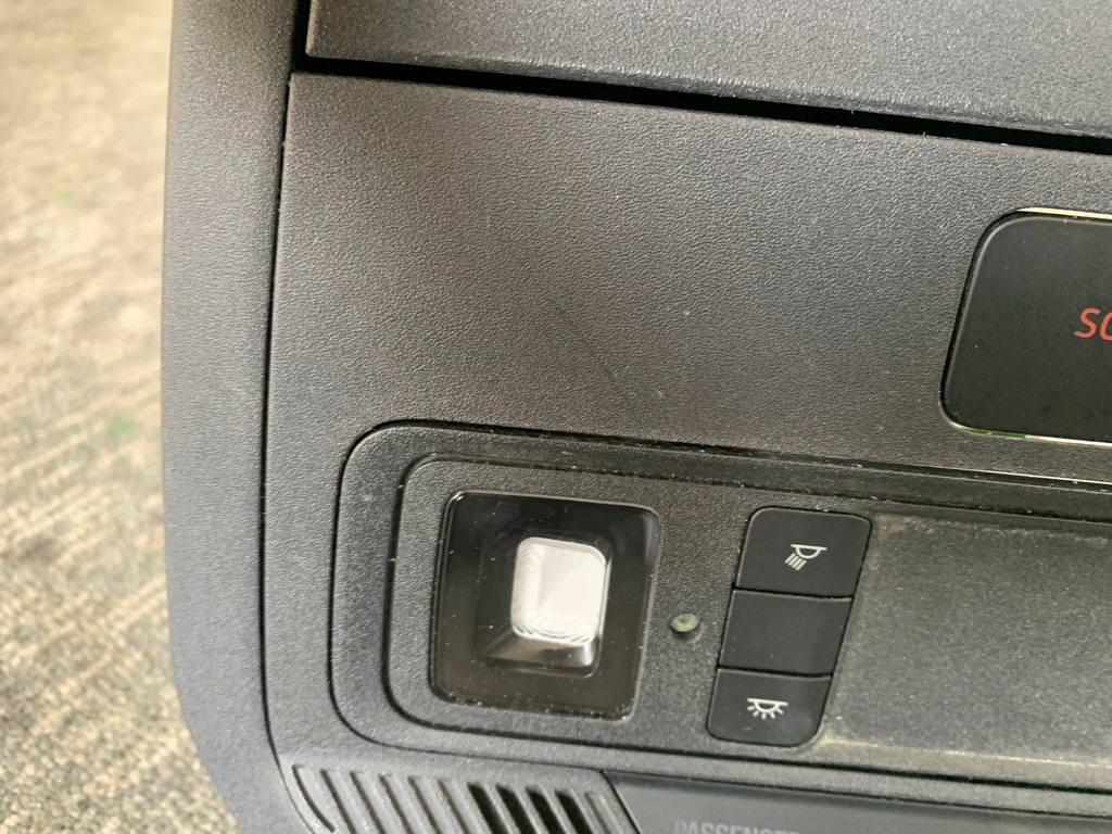 фото №8, Ford mustang mach-e gt czarna лампа потолочный кабины салона оригинал