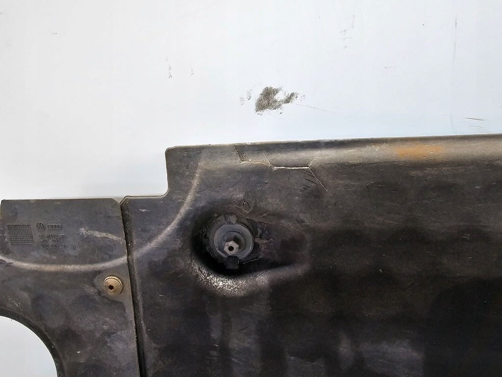 фото №8, Захист підвіска ліва audi a3 8p 1k0825211e