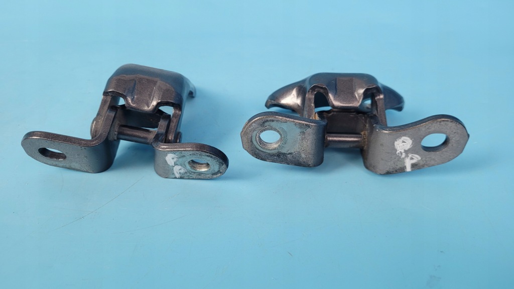 фото №5, Toyota rav4 v 19r 2.0 vvti петли дверь правый перед a046694 комплект