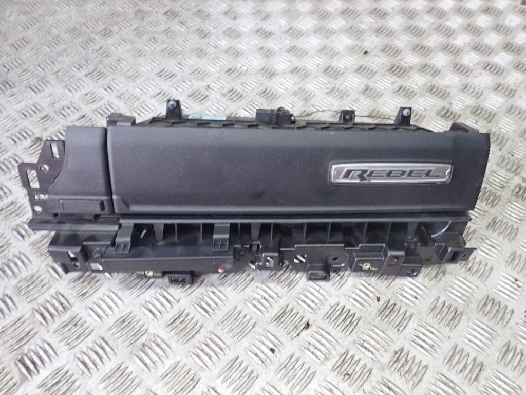 фото №8, Бардачок пассажира панели big horn rebel dodge ram v 2019-