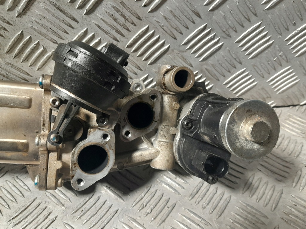 фото №11, "клапан egr модуль с радиатор audi a3, pierburg 7.09720.00.0 радиатор,