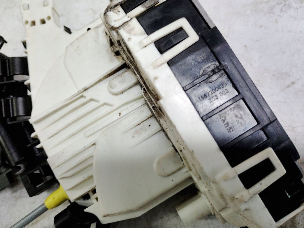 Mercedes замок двері a1667200435 європа Доставка