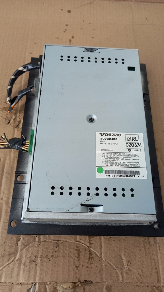 фото №1, Усилитель радио volvo s40 04r ii 30732486