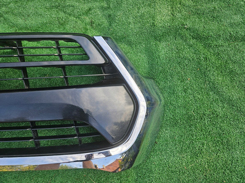 фото №4, Решётка радиатора решётка радиатора бампера перед toyota hilux viii 20-