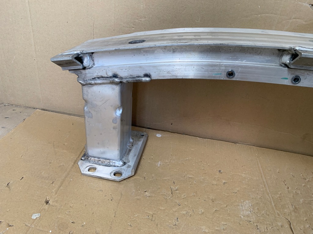 фото №9, Porsche taycan 9j1 балка бампера перед ładna