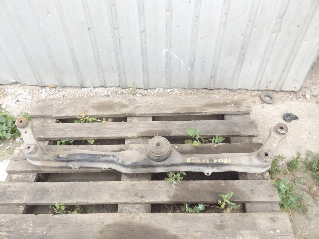 фото №1, Ibiza балка кронштейн перед