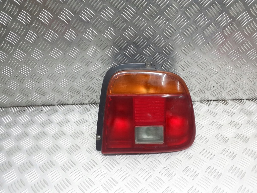 фото №1, Лампа права задня suzuki baleno