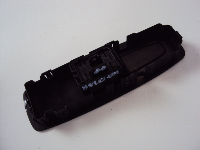 фото №3, Панель стекло правый перед renault kadjar