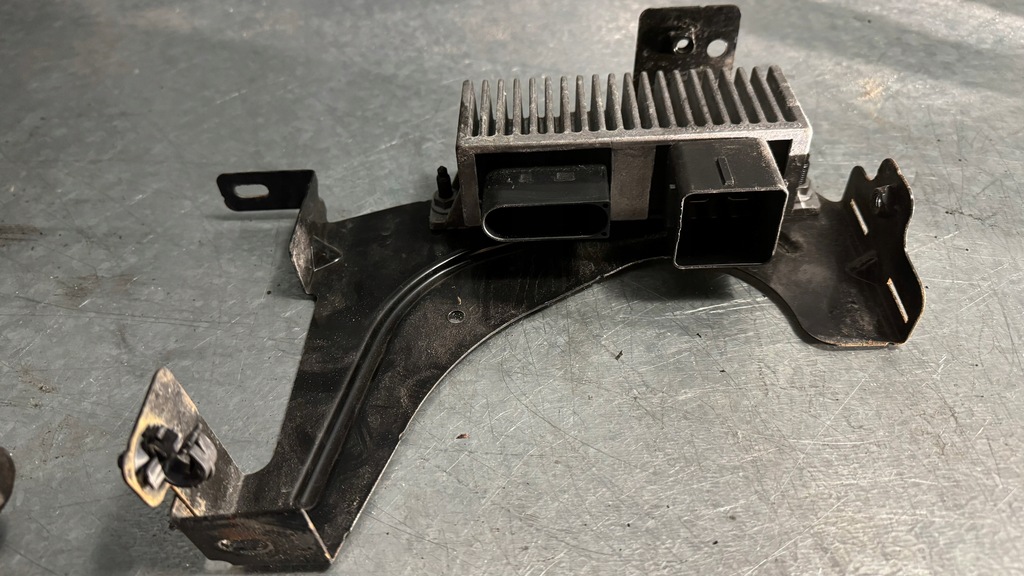 фото №6, Renault master iii movano nv400 реле модуль свеча накаливания 271206395r