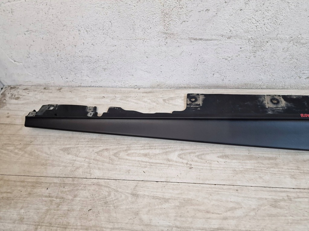 фото №2, Ferrari roma молдинг поріг ліва